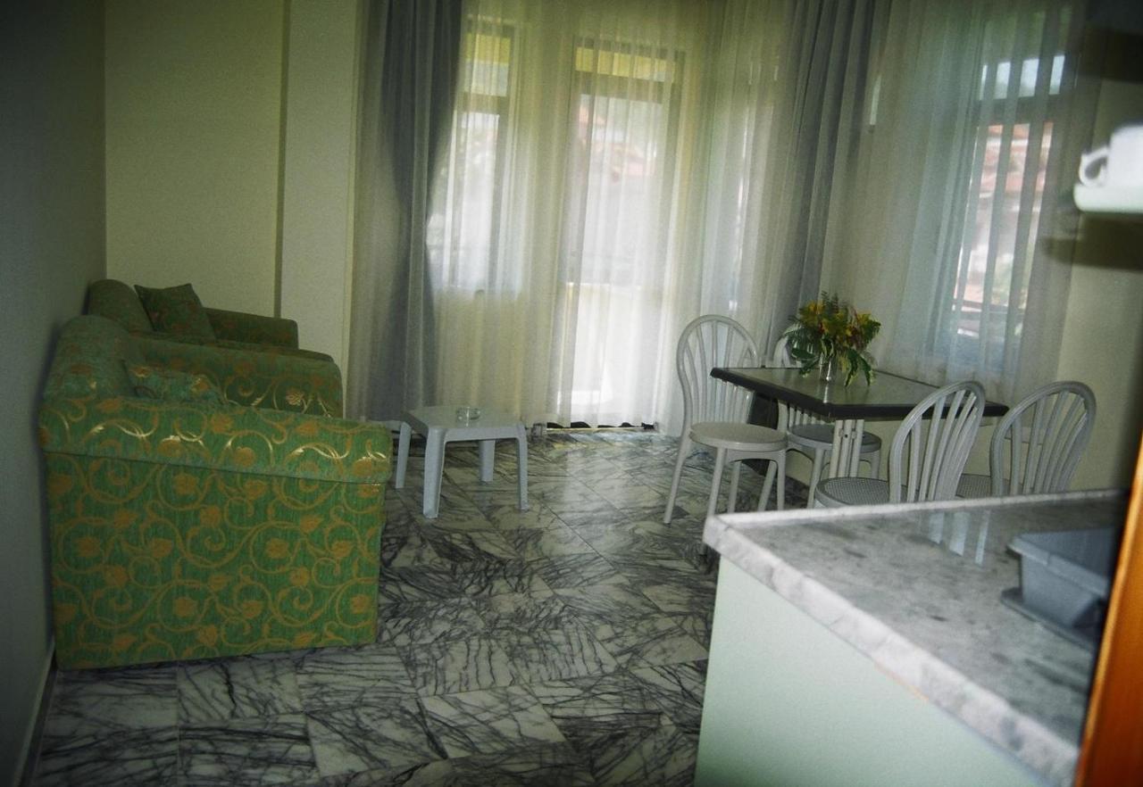 Oezay Apart Otel Muğla Bagian luar foto